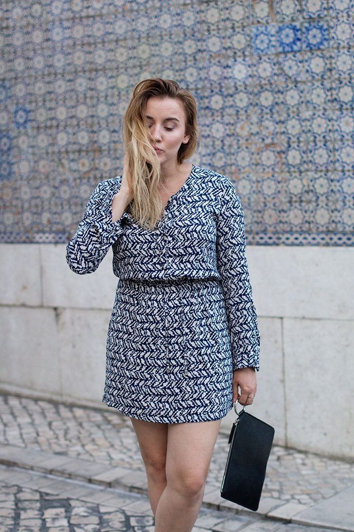 blue-and-white-pattern-dress_3